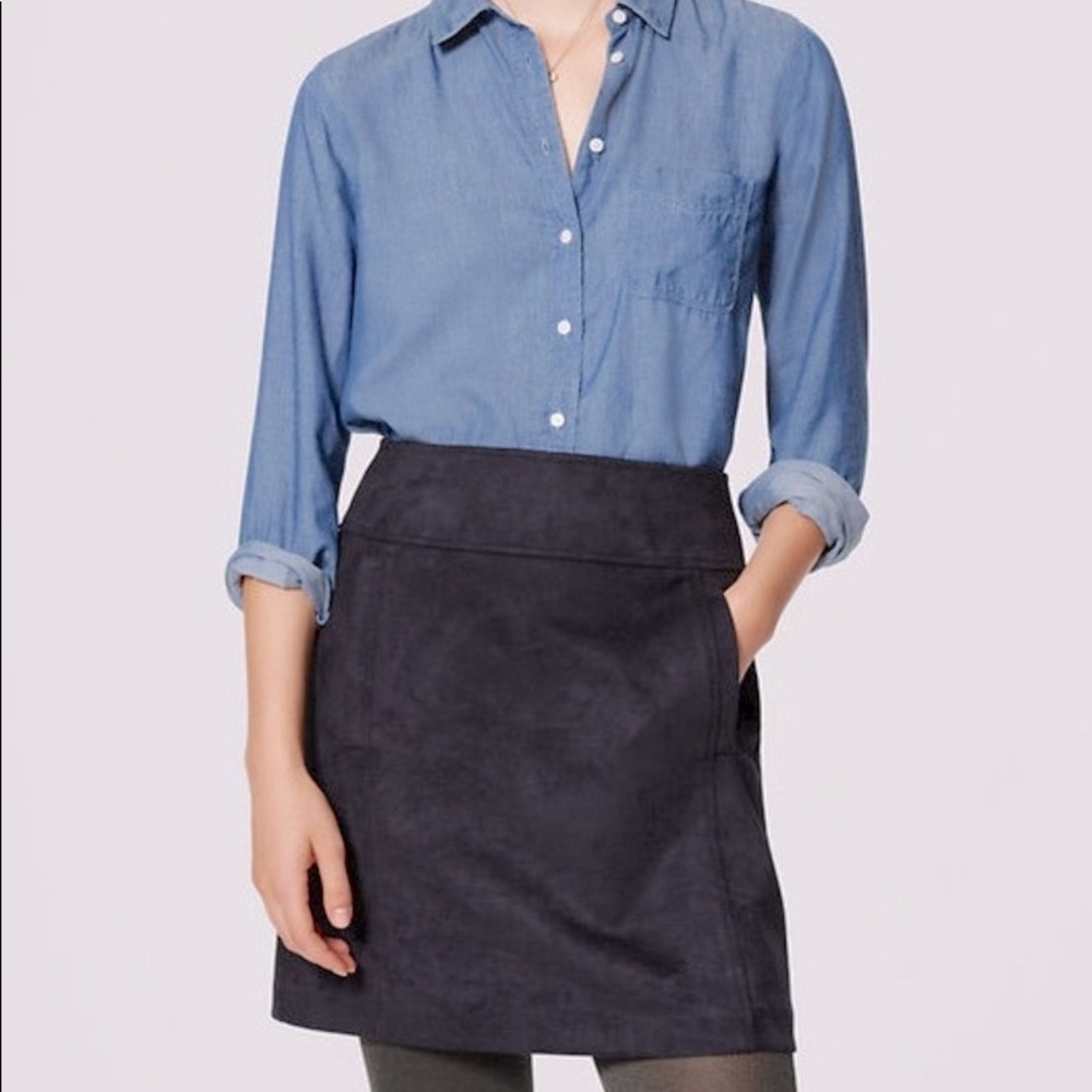 ⚠️LAST CHANCE LOFT navy Suede Shift Skirt